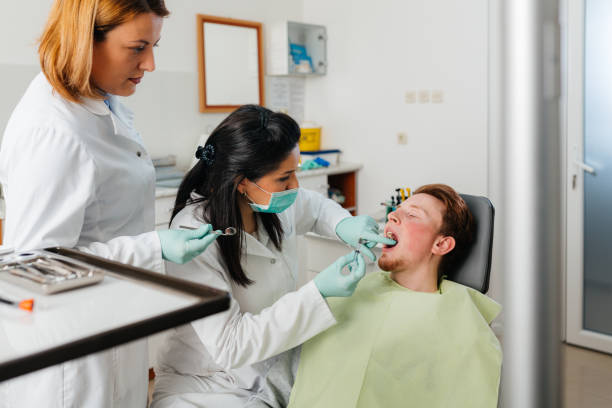 Best Emergency Dental Care for Broken or Chipped Teeth in Lla Lla East, WA